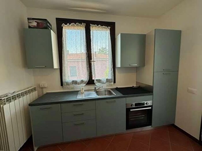 Appartamento con 5 locali in affitto in AGNINI, Centro Storico, Modena