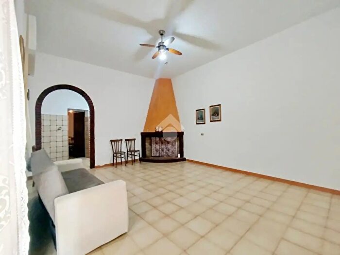 Casa quadrilocale in vendita in Via Centrale, Decimoputzu