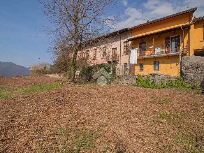 Casa con 10 locali in vendita in Vicolo Labirinto, Lumezzane