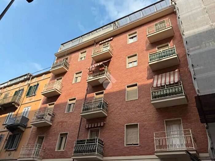 Appartamento trilocale in vendita in Via Monti Vincenzo, Torino