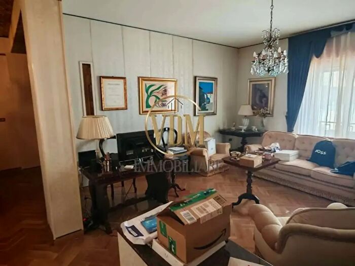 Appartamento con 6 locali in vendita in Via Roma, Marsala