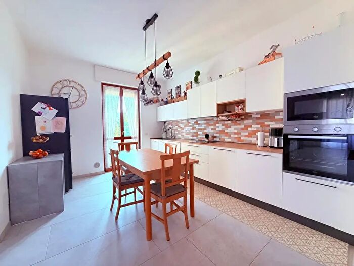 Appartamento trilocale in vendita in Via Sant Ambrogio, Trescore Balneario