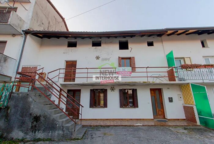 Casa con 6 locali in vendita in Via G Matteotti Maniago, Maniago