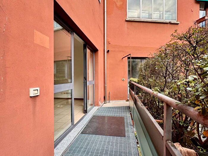 Appartamento trilocale in affitto in Via Baldassare Longhena, Corvetto, Milano