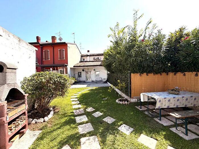 Casa trilocale in vendita in Via Colonnello Fasoli, Verona