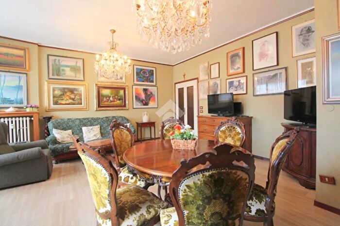 Appartamento trilocale in vendita in PZa Fanfulla, Traversetolo