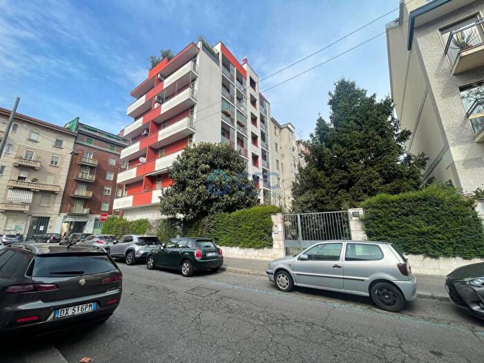 Appartamento trilocale in affitto in Via Desiderio, Città Studi, Milano