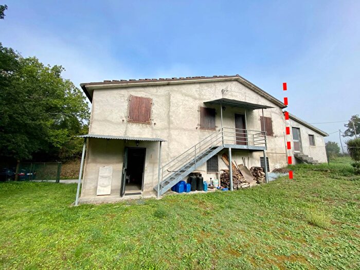Casa con 5 locali in vendita in Melano, Fabriano