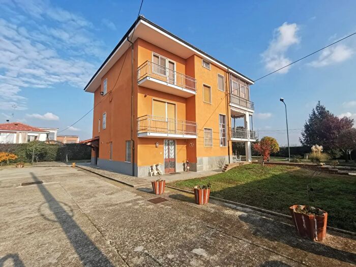 Casa con 5 locali in vendita in Bisalta, Salmour