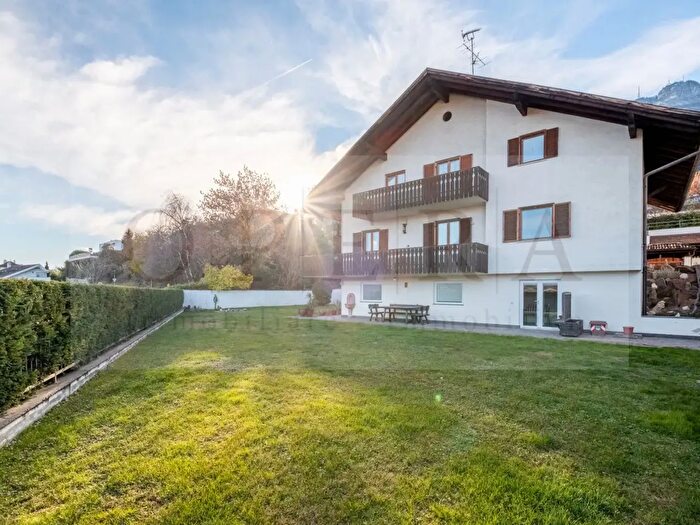 Casa con 9 locali in vendita in MaxSparerStraße Via Max Sparer, Appiano Sulla Strada Del Vino