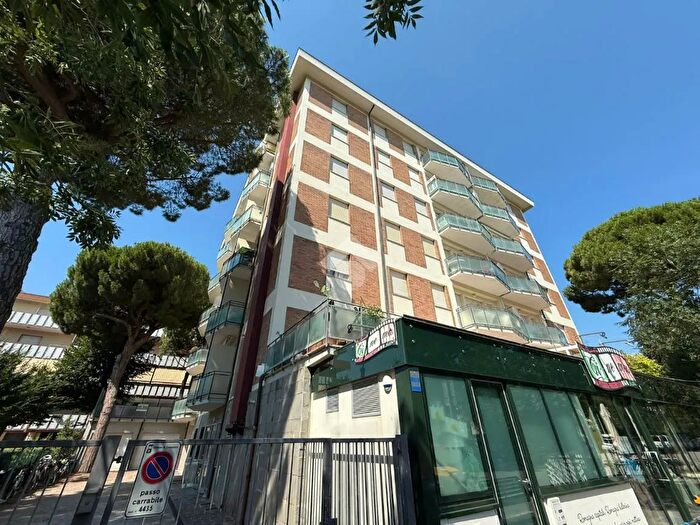 Appartamento quadrilocale in vendita in Viale dei Mille, Cesenatico