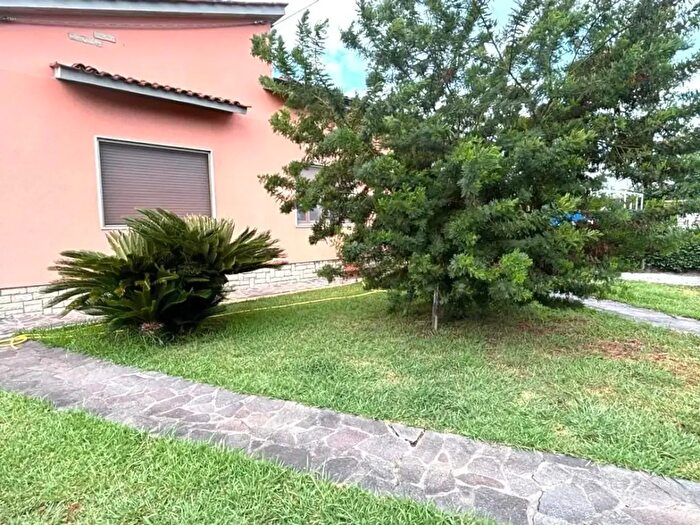 Casa con 5 locali in vendita in Capannori