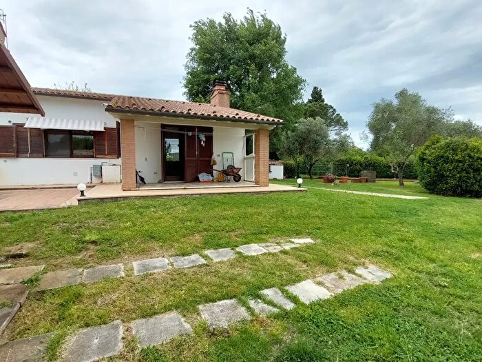 Casa quadrilocale in vendita in Strada del Madonnino, Grosseto