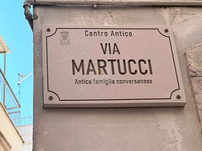 Casa trilocale in vendita in Via Martucci, Conversano