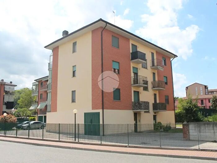 Appartamento quadrilocale in vendita in Via Valledolmo, Asti