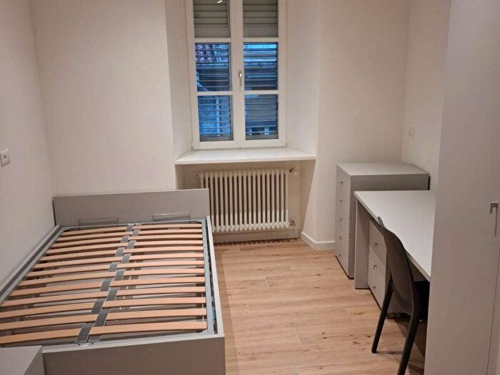 Appartamento con 6 locali in affitto in Via Santi Martiri, Città Vecchia, Trieste