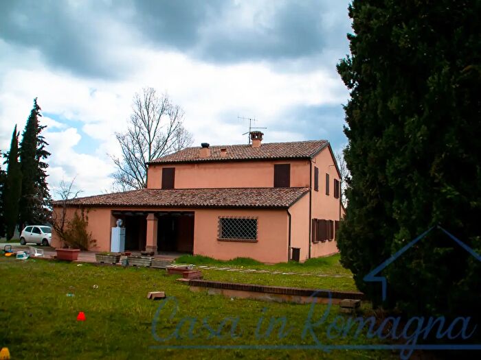 Casa con 6 locali in vendita in Via Cucco, Roncofreddo