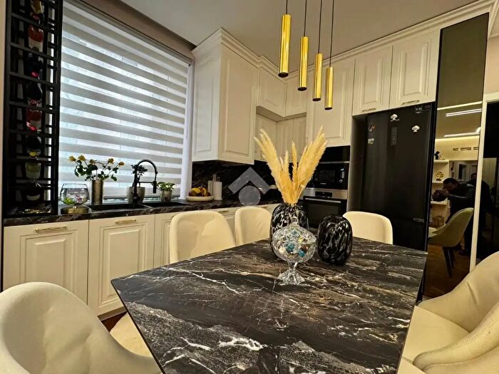 Appartamento con 5 locali in vendita in Via Giovanni Battista Sasso, Genova