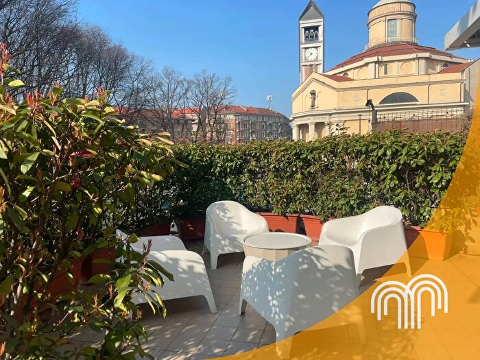 Appartamento quadrilocale in vendita in Corso Enrico Gamba, Torino