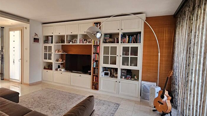 Casa con 8 locali in vendita in Nervesa della Battaglia, Montebelluna