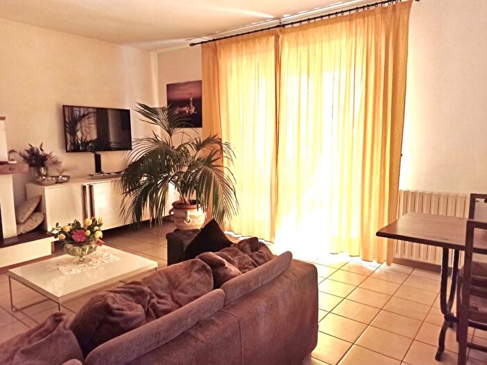 Appartamento con 6 locali in vendita in Siena