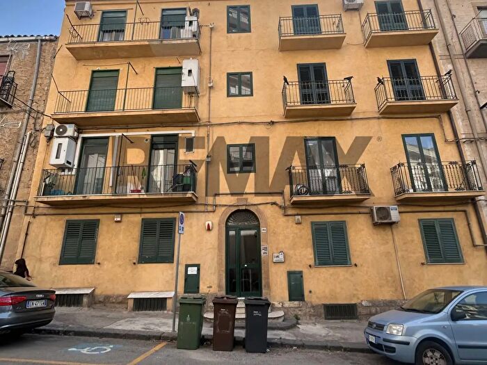 Appartamento trilocale in vendita in Via Redentore, Caltanissetta