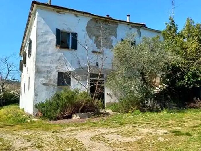 Casa con 8 locali in vendita in Castrocaro Terme