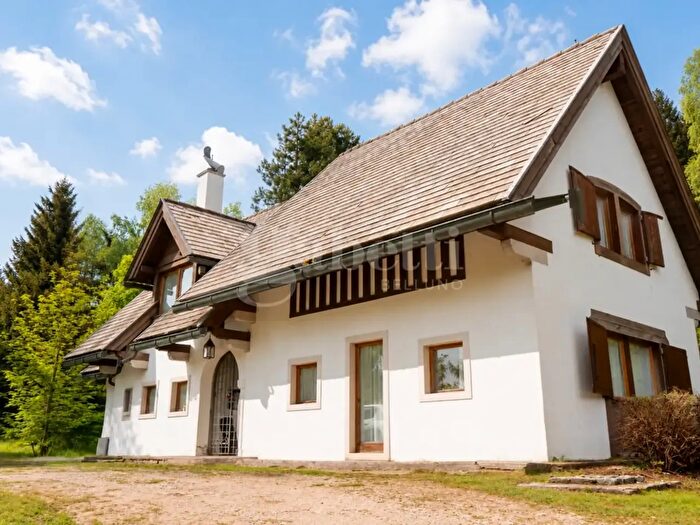 Casa con 9 locali in vendita in Via Ponte nelle Alpi, Belluno