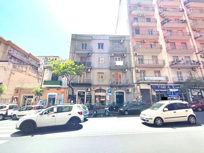 Appartamento bilocale in vendita in Viale Mario Rapisardi, Catania