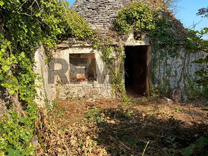 Casa quadrilocale in vendita in Contrada Vecchia Snc, Noci
