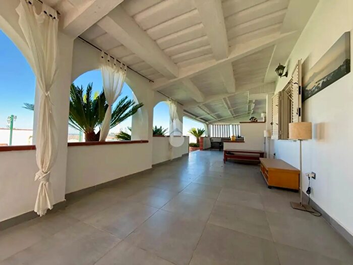 Casa quadrilocale in vendita in Via Costa, Forio
