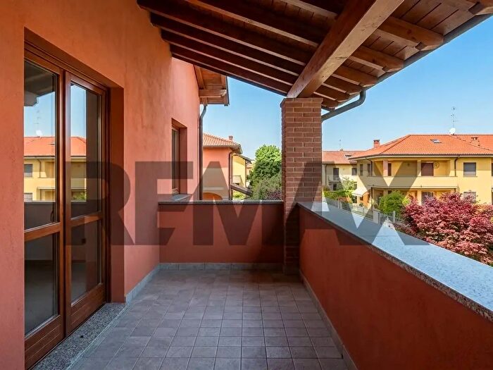 Casa con 7 locali in vendita in Via Cesare Battisti, Settimo Milanese
