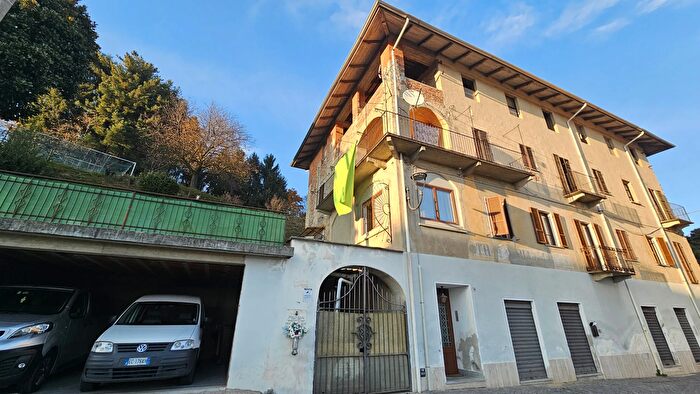 Casa quadrilocale in vendita in Valdilana