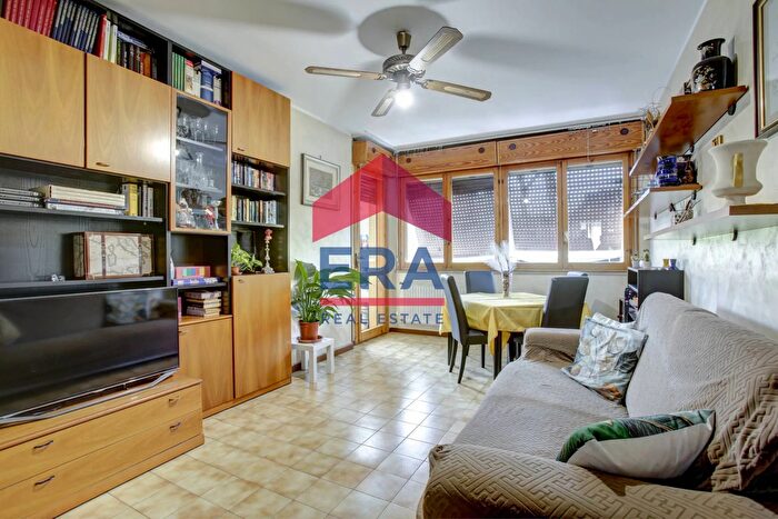 Appartamento trilocale in vendita in Viale degli Eroi di Rodi, Roma