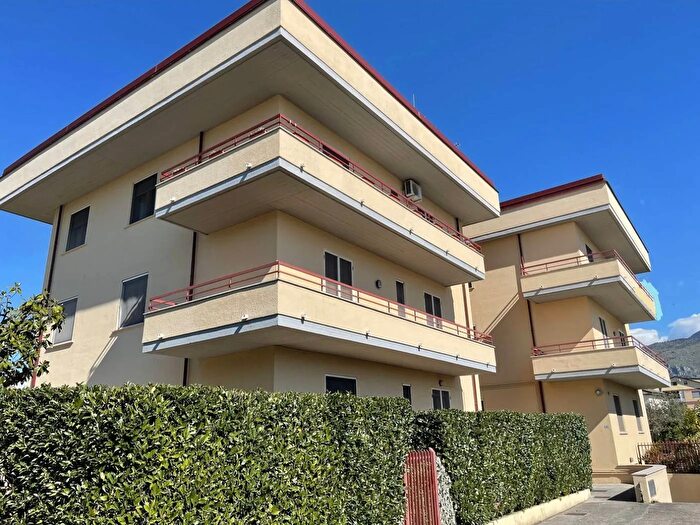 Appartamento quadrilocale in vendita in Via AdigeRoccasecca, Roccasecca