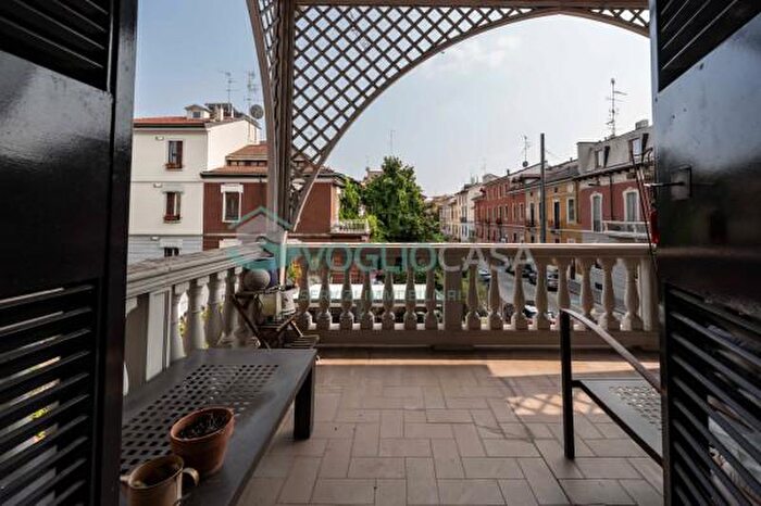 Appartamento con 6 locali in vendita in Via Nicola Antonio Porpora, Milano