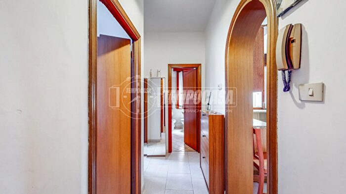 Appartamento trilocale in vendita in Via Emilia Ovest, Modena