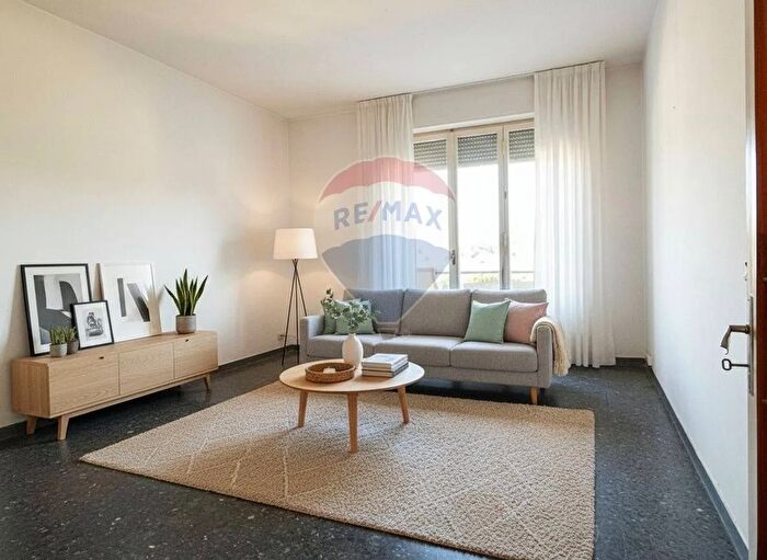 Appartamento quadrilocale in vendita in Viale Cesare Battisti, Empoli