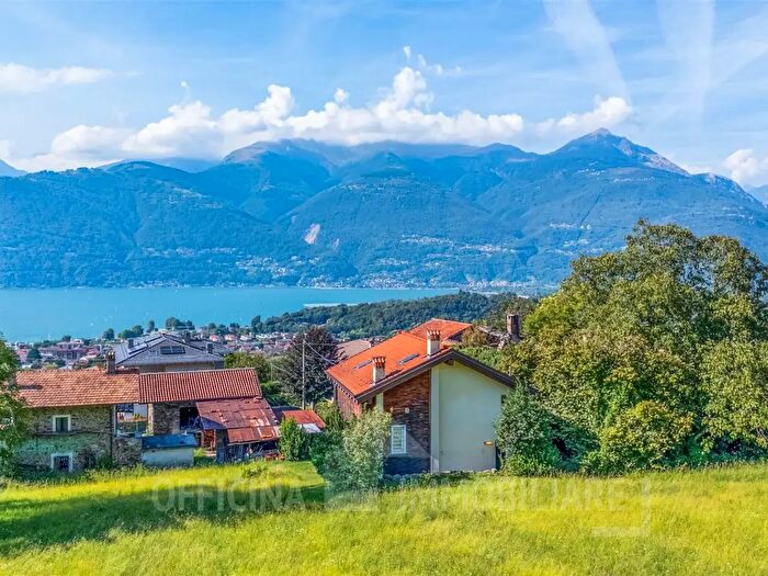 Casa con 5 locali in vendita in Via La Gera, Colico