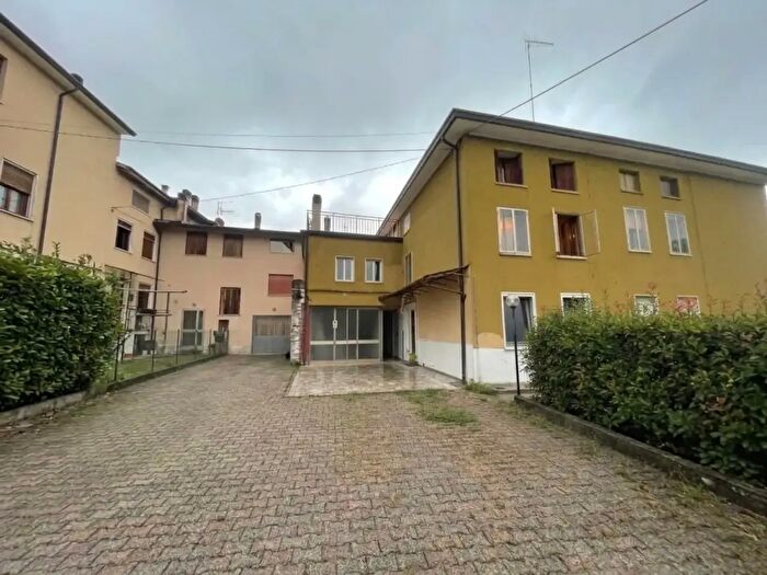 Casa quadrilocale in vendita in Cda Osti, Valdagno