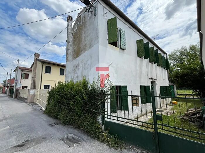 Casa trilocale in vendita in Via Lorenzo Perosi, Padova