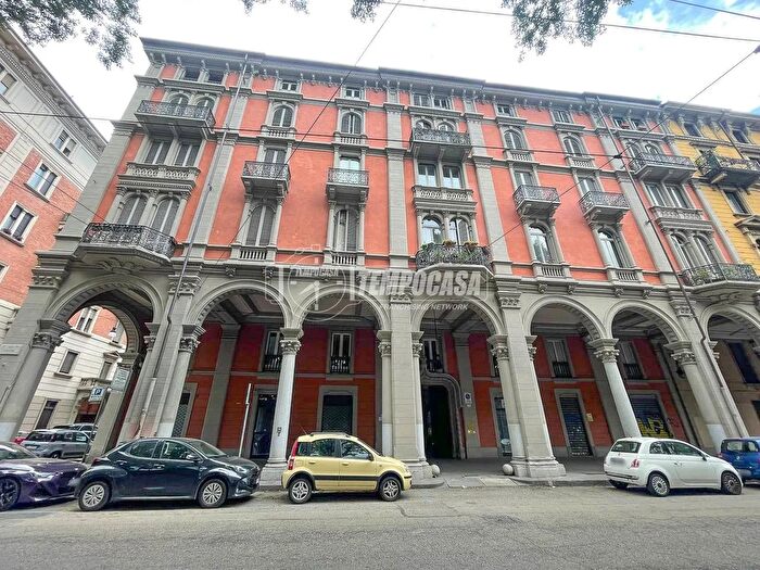 Appartamento con 5 locali in vendita in Via Paolo Sacchi, Torino