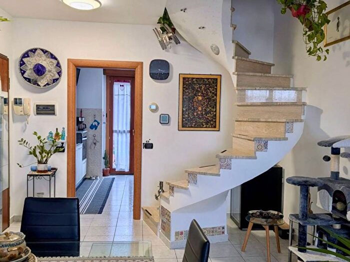 Appartamento trilocale in affitto in Corso Roma, Centro, Trecate