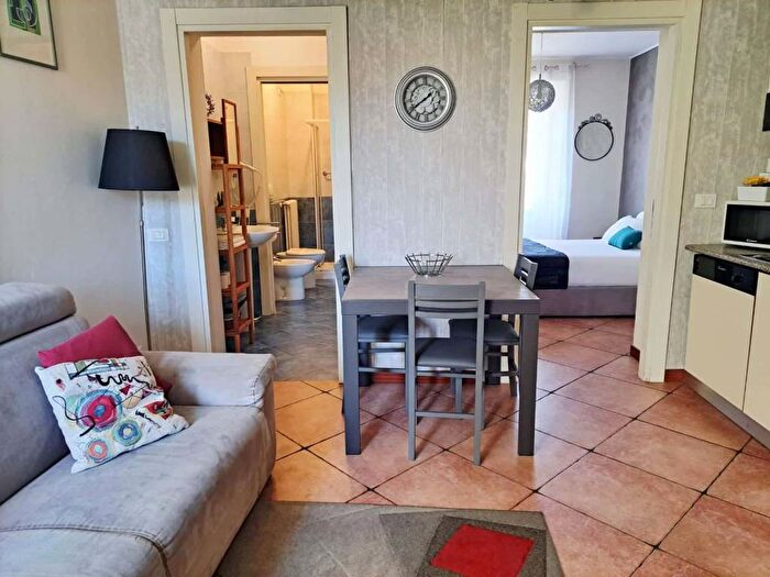 Appartamento bilocale in affitto in Via Pietro Boldoni, Centro Storico, Como