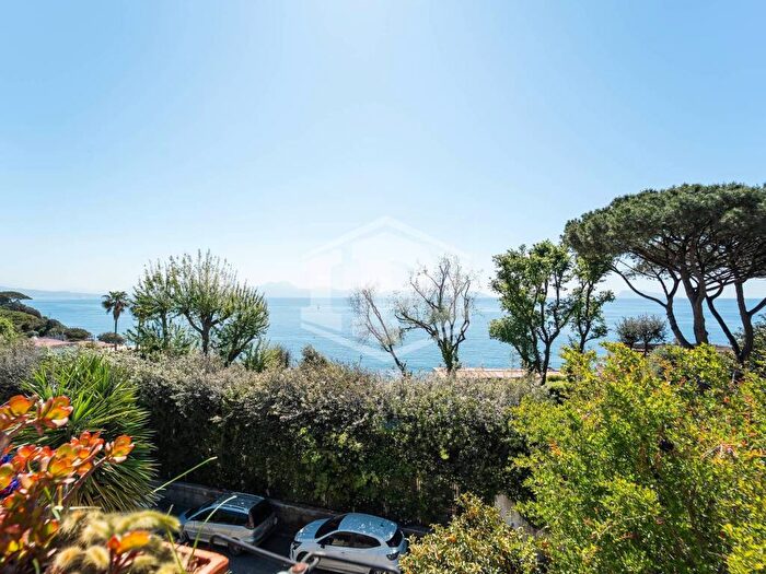 Appartamento bilocale in affitto in Via Marechiaro, Marechiaro, Napoli