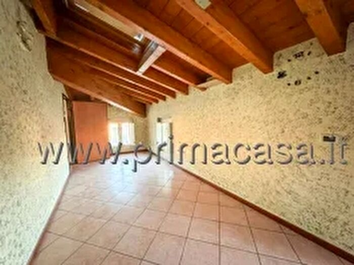 Appartamento trilocale in vendita in Via Piave, Casaloldo