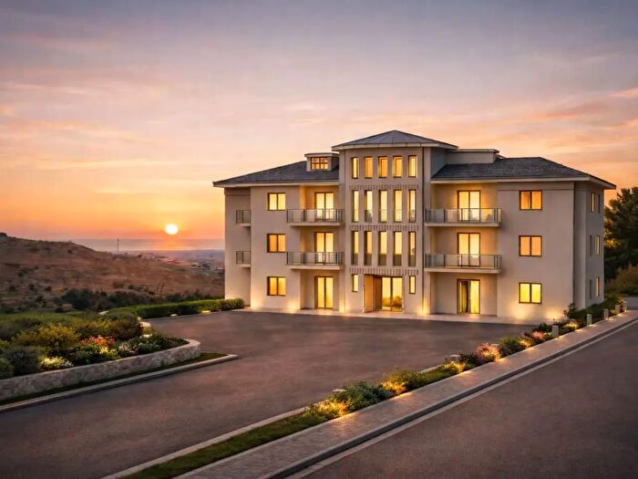 Appartamento con 6 locali in vendita in Via Anna Bona Barbieri, Catanzaro