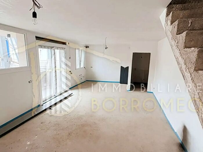 Appartamento trilocale in vendita in Via Cardinal Ferrari, Cesano Maderno