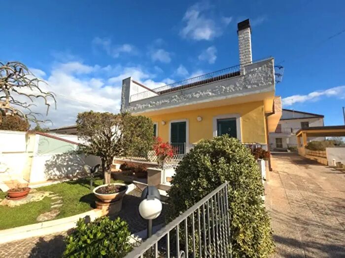 Casa con 6 locali in vendita in Santeramo In Colle