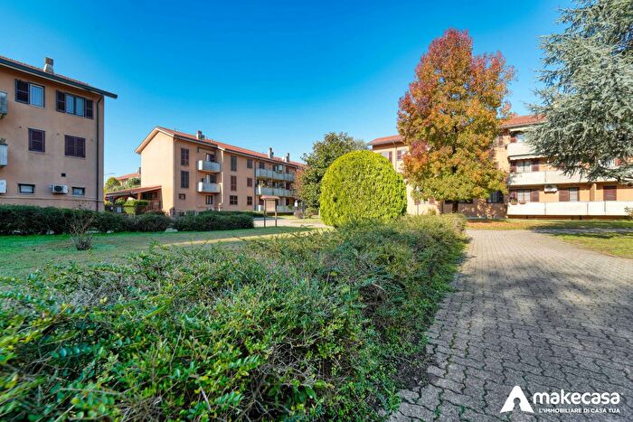 Appartamento trilocale in vendita in Piazza Puccini, Vizzolo Predabissi